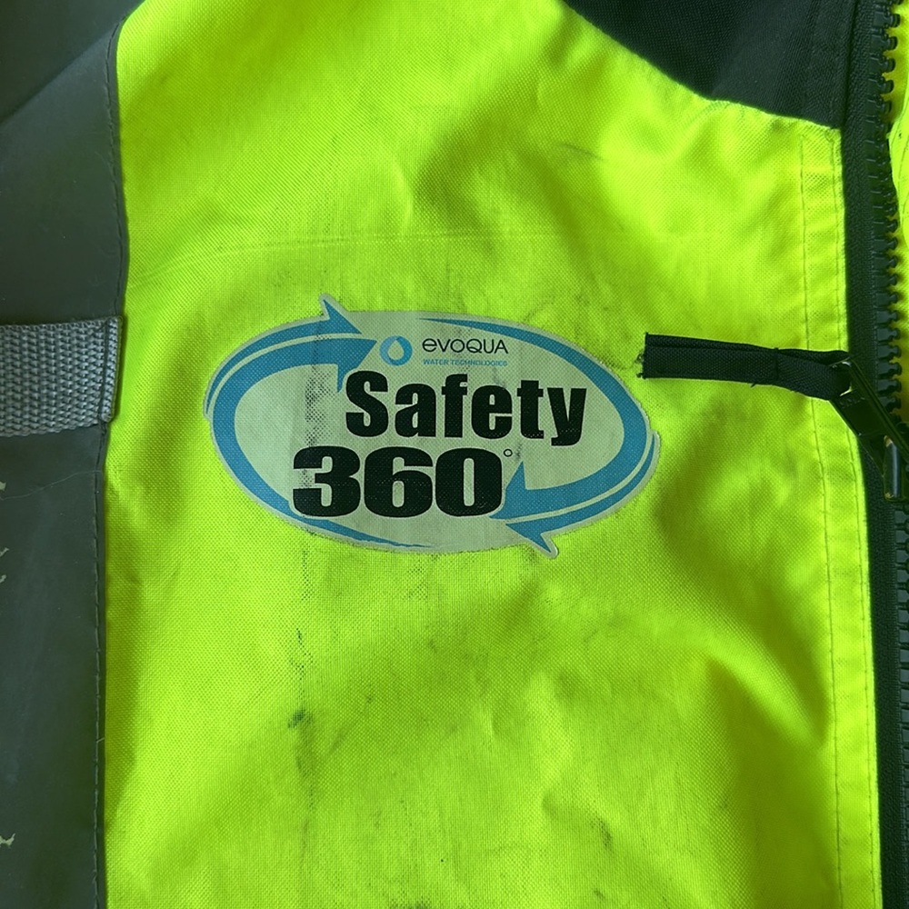 Reflective Apparel Safety Jacket - image 2